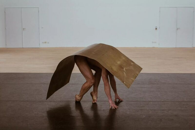Bestand:Everything-brings-us-back-to-the-body.jpg