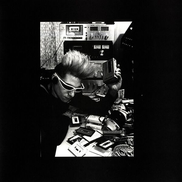 Bestand:MagischTheaterProductionsMagischTheaterProductionsVinylLPalbumscan - 0035851.jpg