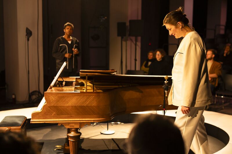 Bestand:Chez-bricktop transparant.jpg