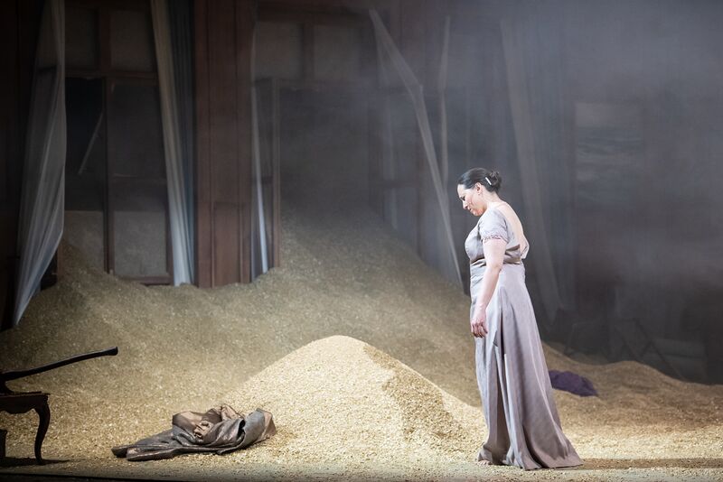 Bestand:Dido&aeneas peeping-tom.jpg