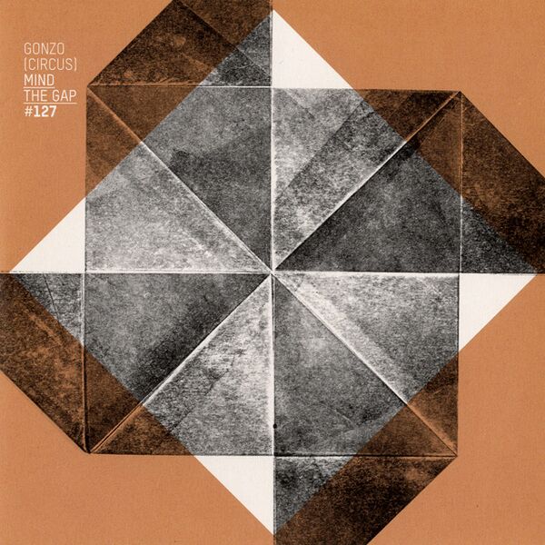 Bestand:DiverseuitvoerdersMindthegapVol127CDcompilatiescan - 0047118.jpg