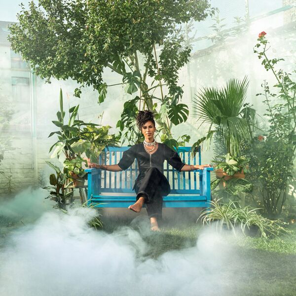 Bestand:EsinamShapesinTwilightsofInfinityCDalbumscan - 0051968.jpg