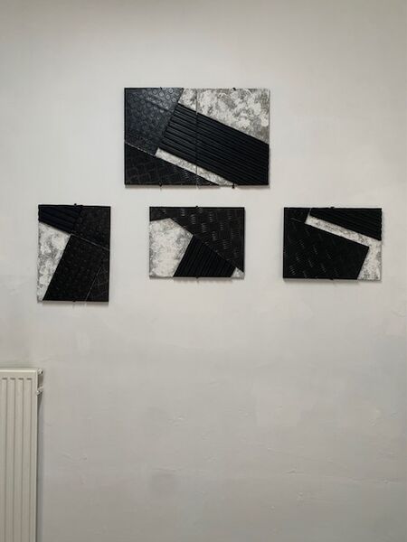 Bestand:Malevich was here opgehangen verder weg.jpeg