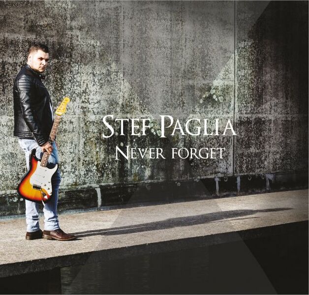 Bestand:StefPagliaNeverforgetCDalbumscan - 0049368.jpeg