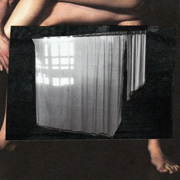 Bestand:WhisperingSonsPerformanceStrangeidentitiesVinyl7singlescan - 0045213.jpg