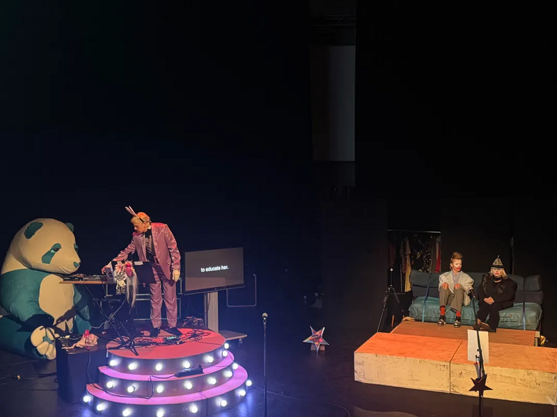 Bestand:Worldwide International Global Idiodrama.jpg